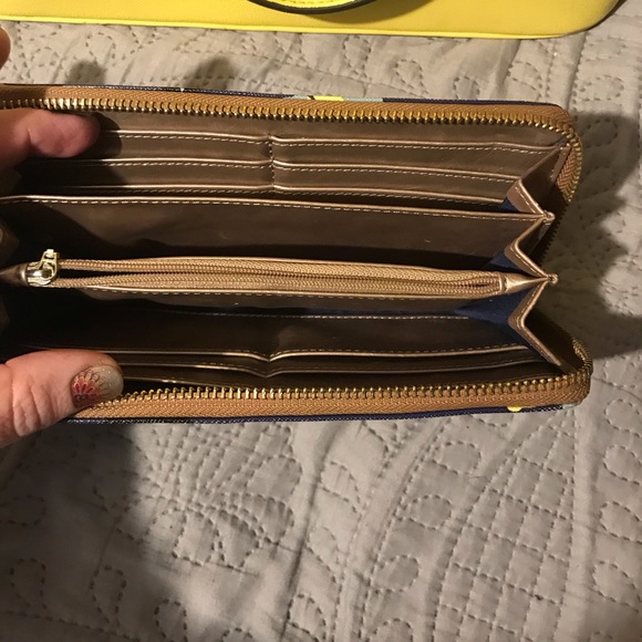 Anne Klein bag and wallet - Picture 3 of 4